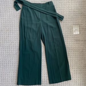 Aritzia Babaton forest green trousers size 8